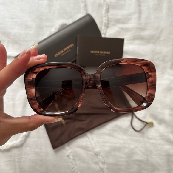 Oliver Peoples Sunglasses - Picture 2 of 4